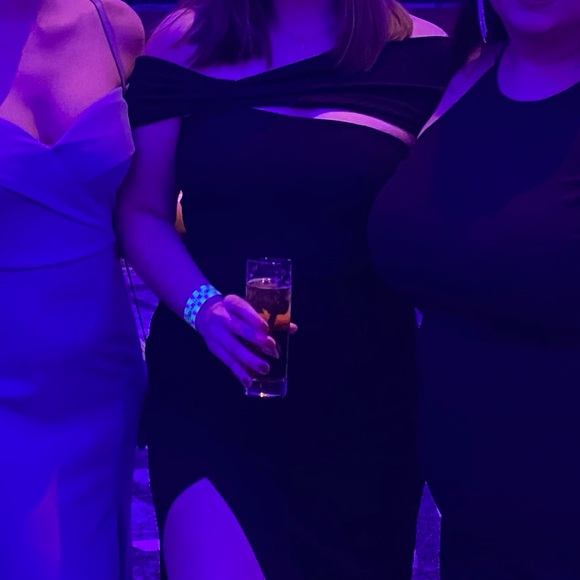 COPY - EVA BLACK BARDOT BOW DETAIL MAXI DRESS WITH THIGH SPLIT - Picture 3 of 3